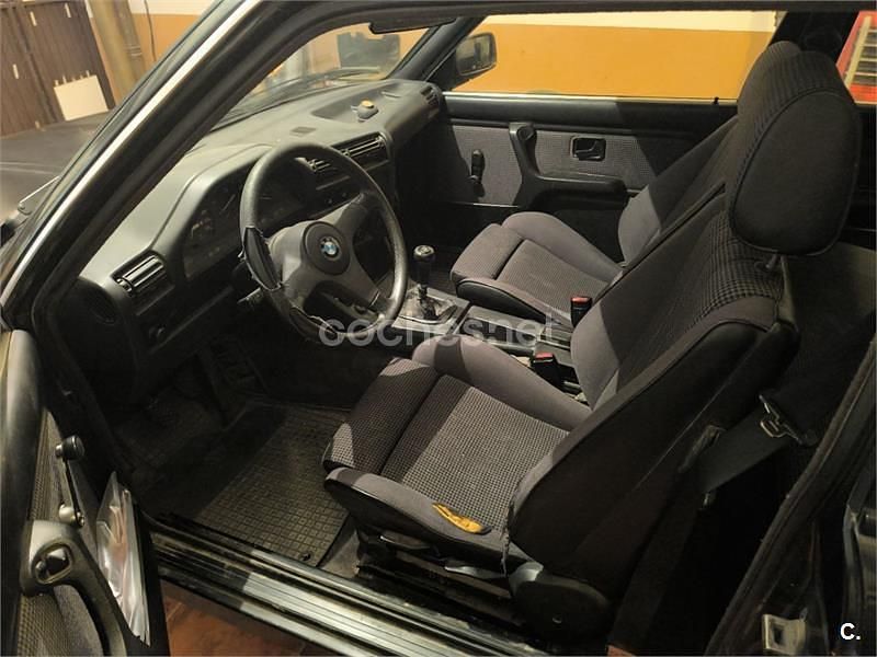 Usado BMW 323 150 CV (110 kW) 1986 Negro Berlina