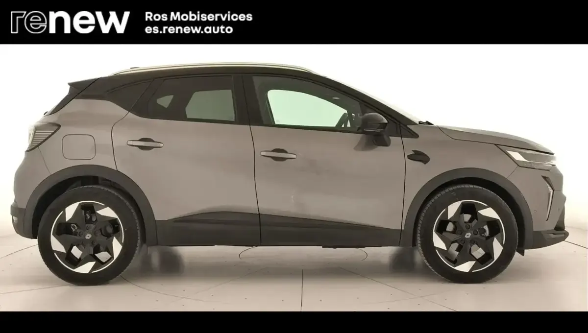 Usado Renault Captur Techno 100 CV (73 kW) 2025 Azul SUV