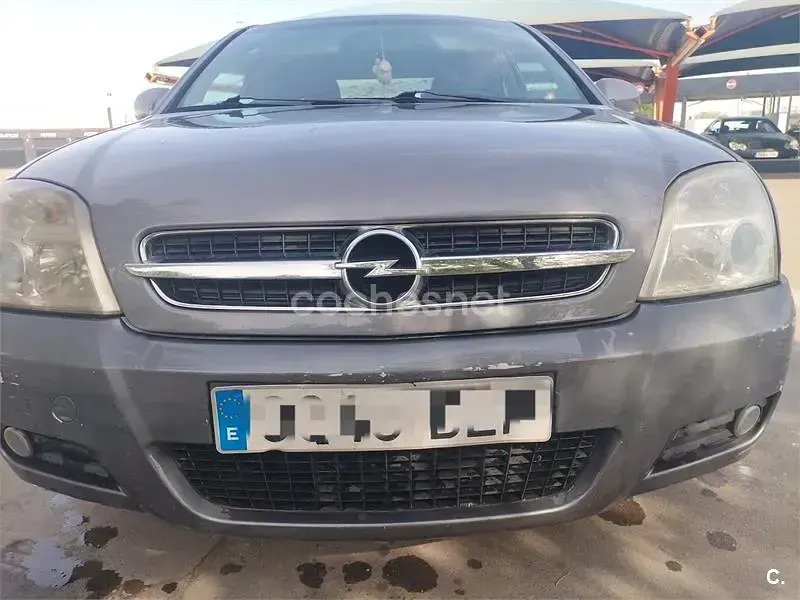 Usado Opel Vectra GTS 120 CV (88 kW) 2005 Gris / plata Berlina