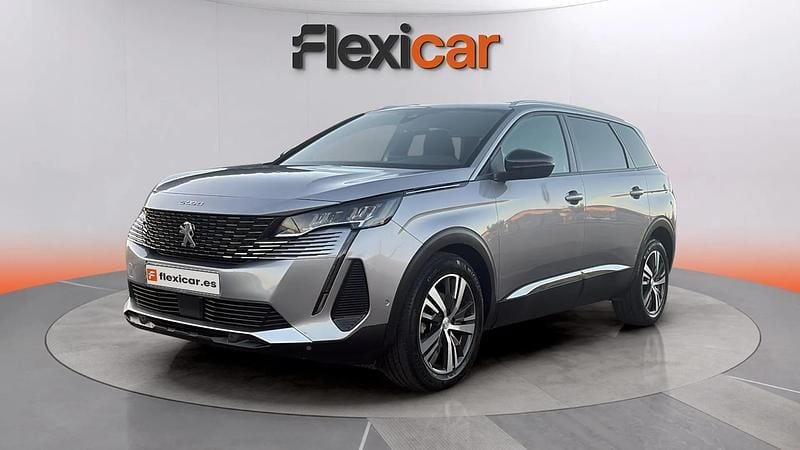 Usado Peugeot 5008 Allure 131 CV (96 kW) 2023 Gris Monovolumen