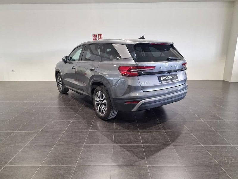 Usado Skoda Kodiaq Selection 150 CV (110 kW) 2025 Gris / plata SUV