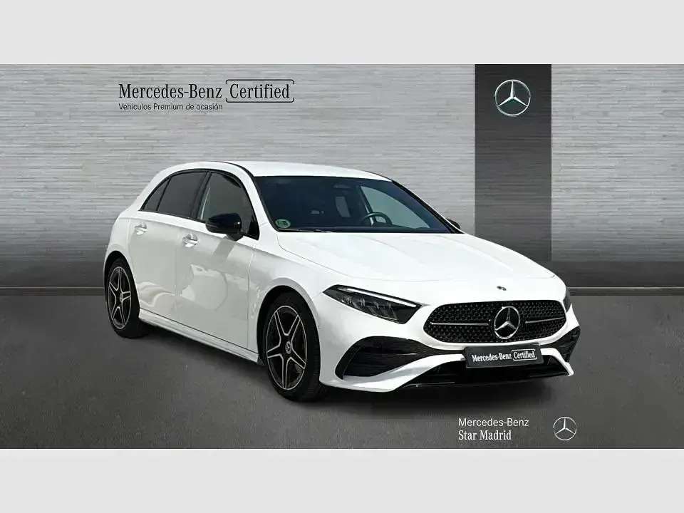 Usado Mercedes A180 116 CV (85 kW) 2025 Blanco Berlina
