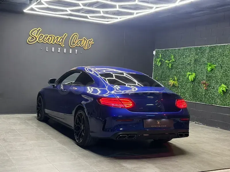 Usado Mercedes C220 170 CV (125 kW) 2018 Azul Coupe