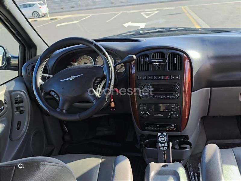 Usado Chrysler Grand Voyager Limited 150 CV (110 kW) 2007 Negro Monovolumen