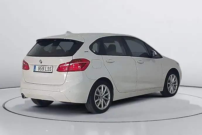 Usado BMW 225 Active Tourer iPerformance 224 CV (164 kW) 2018 Monovolumen