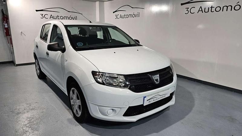 Blanco Usado 2017 Dacia Sandero Ambiance Utilitario | 6000 € (Precio justo) - Imagen 1/4