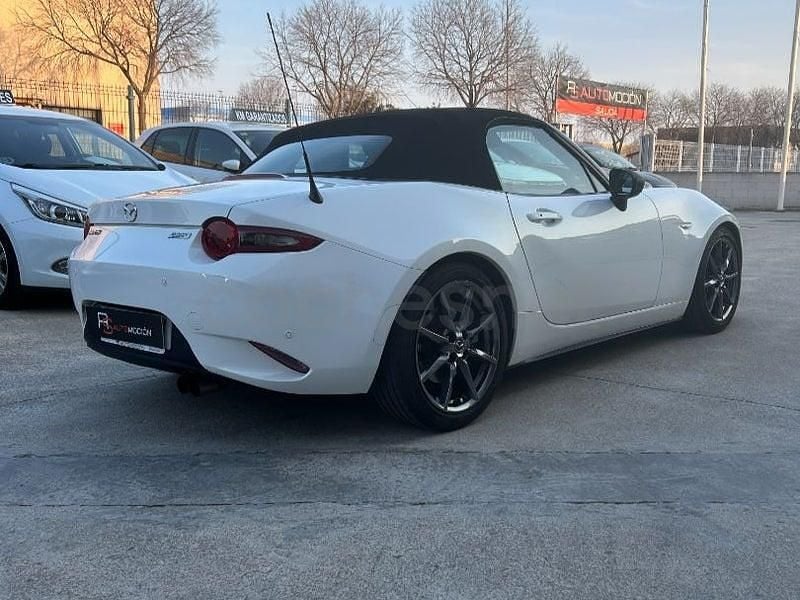 Usado Mazda MX5 Inclusive 160 CV (117 kW) 2017 Blanco Descapotable