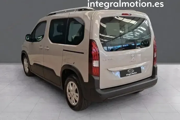 Usado Peugeot Partner Active 100 CV (73 kW) 2019 Monovolumen