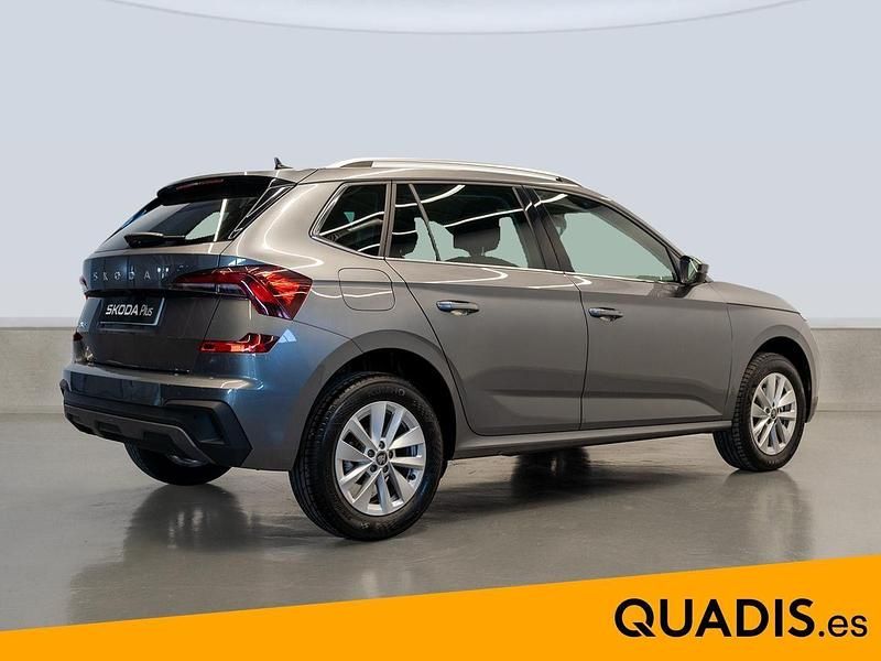 Usado Skoda Kamiq Selection 115 CV (84 kW) 2025 Gris SUV