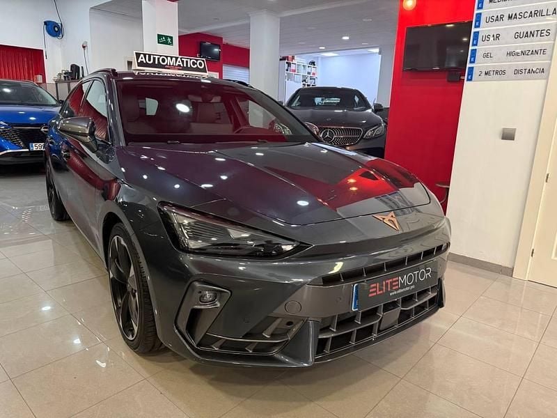 Usado Cupra Leon 150 CV (110 kW) 2025 Gris Familiar