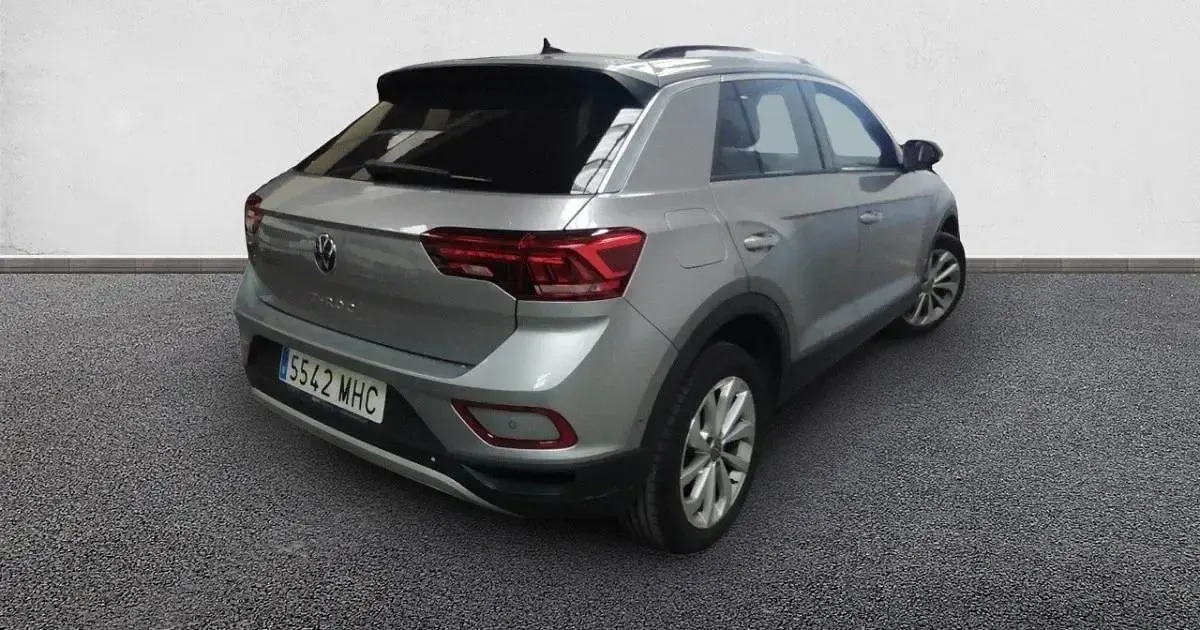 Usado VW T-Roc Life 115 CV (84 kW) 2023 SUV