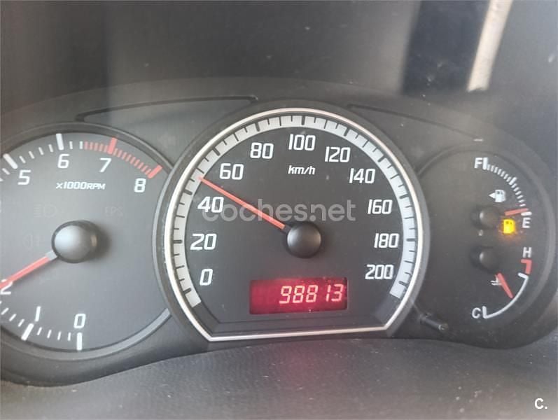 Usado Suzuki Swift GL 92 CV (67 kW) 2007 Rojo Utilitario