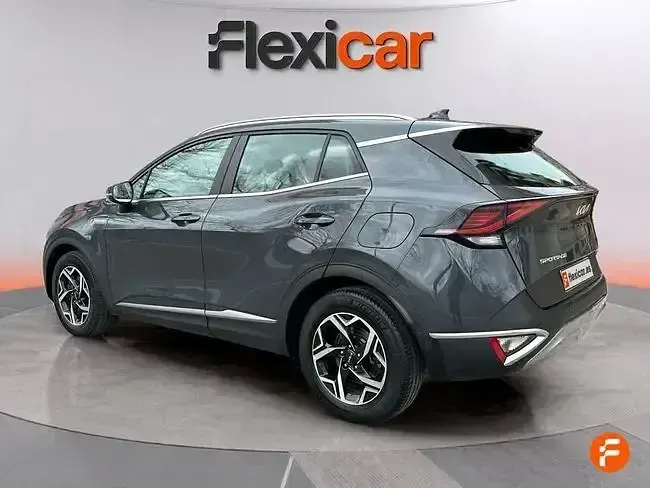 Usado Kia Sportage 136 CV (100 kW) 2023 Negro SUV