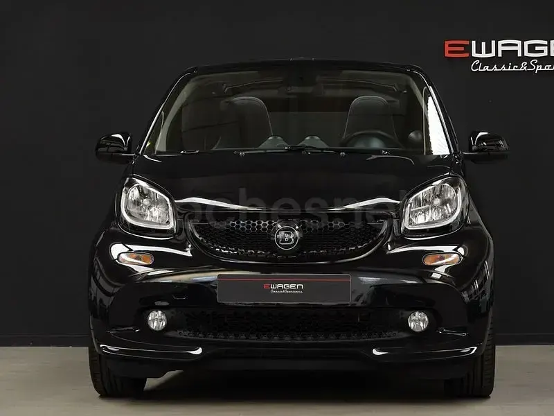 Usado Smart ForTwo Cabrio Brabus Xclusive 109 CV (80 kW) 2017 Negro Descapotable