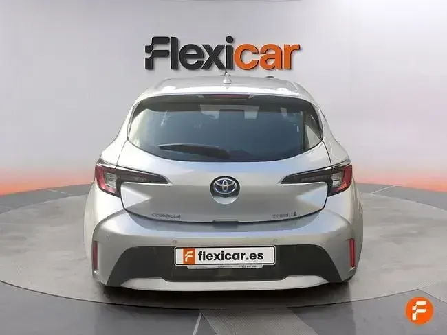 Usado Toyota Corolla Edition 140 CV (102 kW) 2023 Gris Berlina