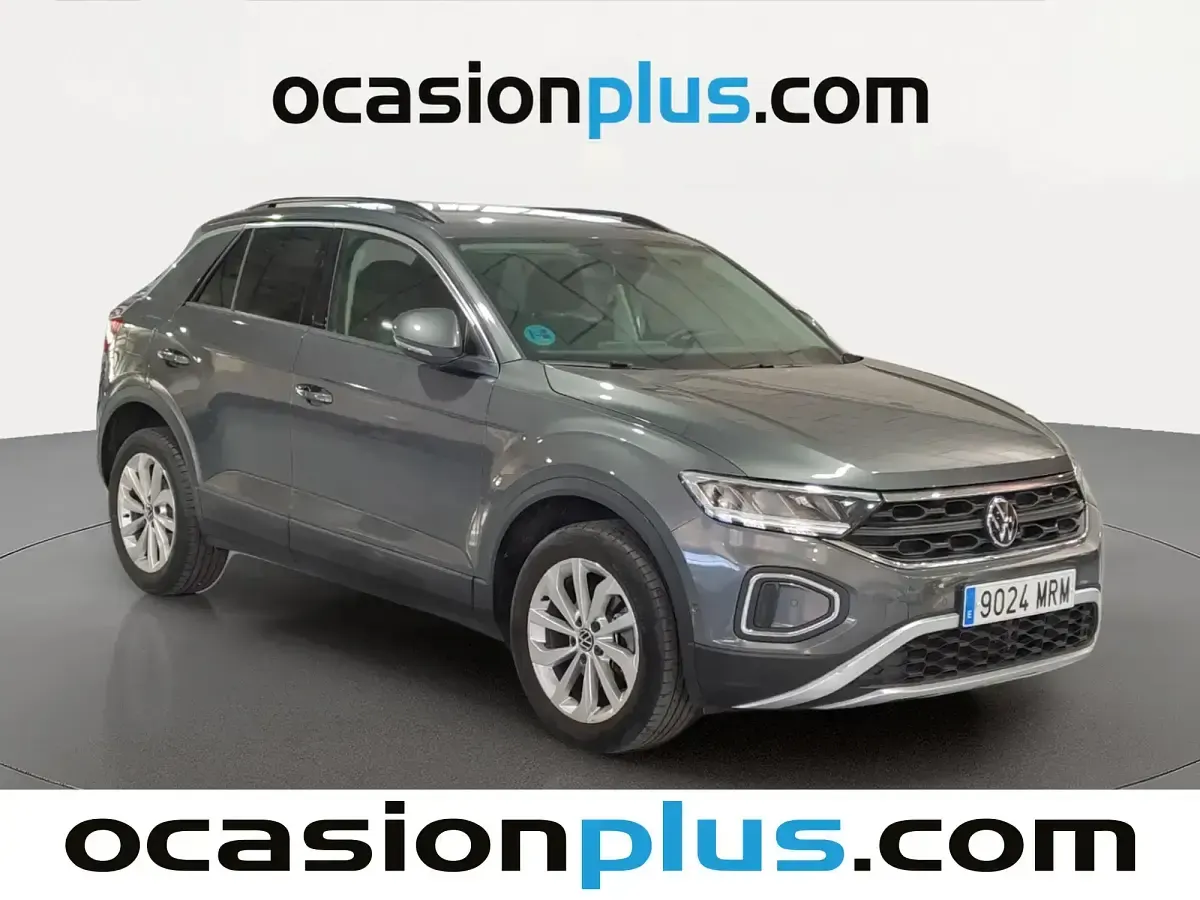 Usado VW T-Roc Life 110 CV (80 kW) 2024 Gris SUV