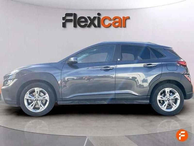 Usado Hyundai Kona 120 CV (88 kW) 2022 Gris SUV