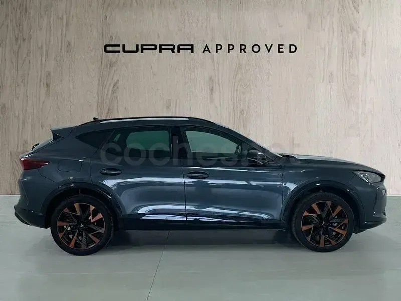Usado Cupra Formentor 150 CV (110 kW) 2024 Gris / plata SUV