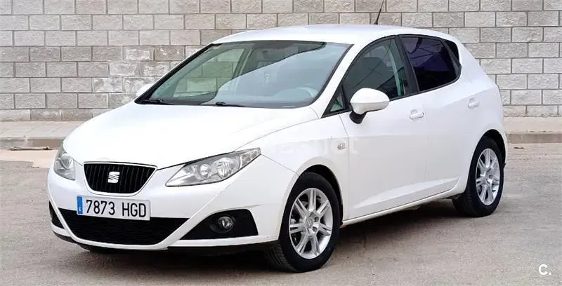Usado Seat Ibiza Style 105 CV (77 kW) 2011 Blanco Berlina