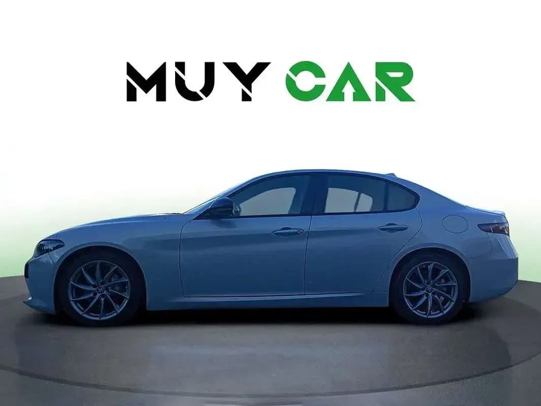Usado Alfa Romeo Giulia Sprint 160 CV (117 kW) 2023 Blanco Berlina