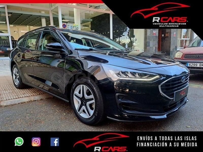 Usado Ford Focus Trend 120 CV (88 kW) 2022 Negro Familiar