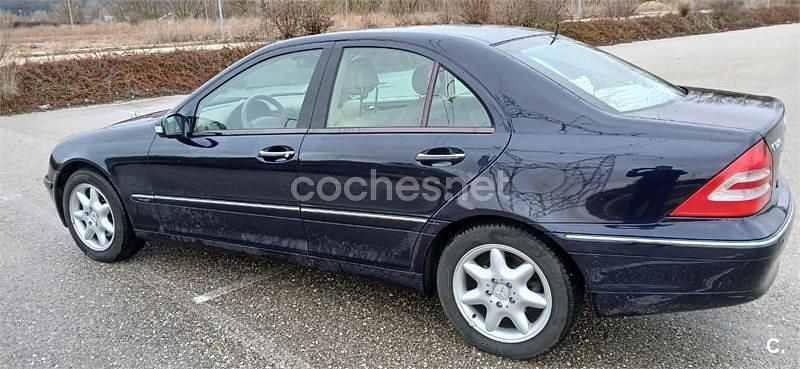 Usado Mercedes C320 Elegance 218 CV (160 kW) 2003 Azul Berlina