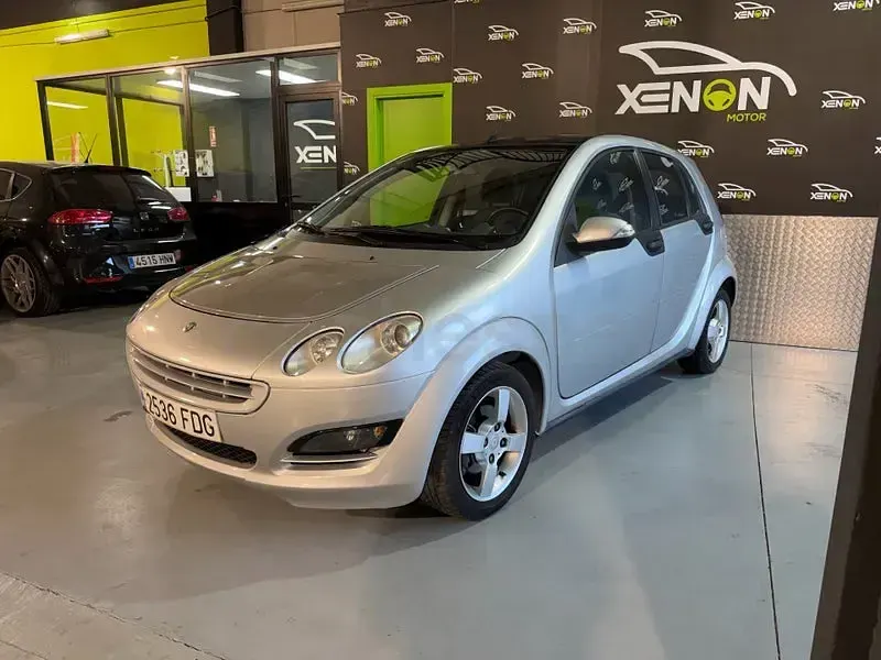 Usado Smart ForFour Passion 109 CV (80 kW) 2006 Gris / plata Utilitario