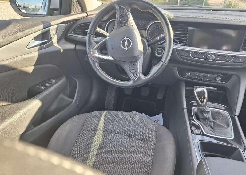 Usado Opel Insignia Selective 136 CV (100 kW) 2018 Berlina