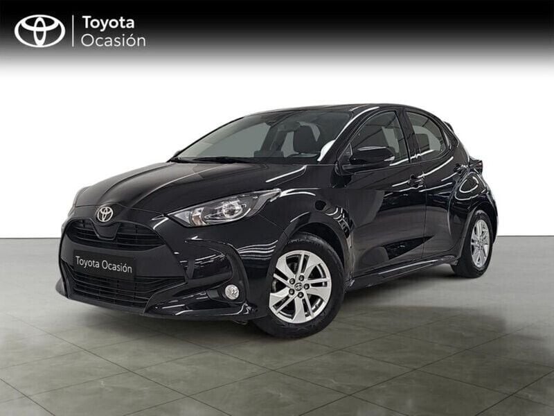 Usado Toyota Yaris Edition 125 CV (91 kW) 2024 Negro Berlina