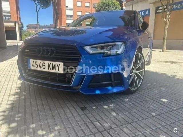Usado Audi A3 Comfort 150 CV (110 kW) 2018 Azul Berlina