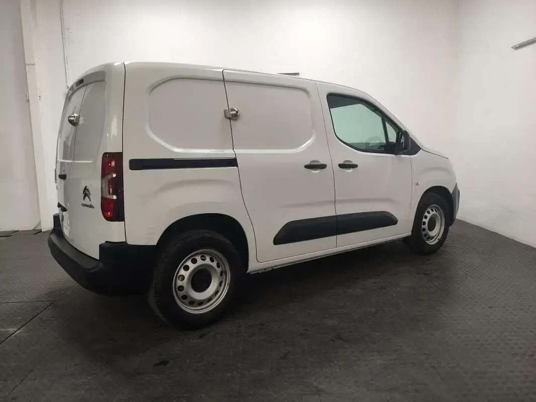 Usado Citroën e-Berlingo 102 CV (75 kW) 2022 Blanco Monovolumen