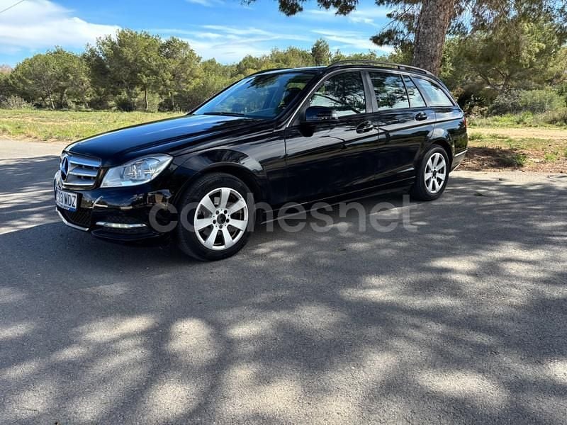 Usado Mercedes C200 Avantgarde 136 CV (100 kW) 2012 Negro Familiar