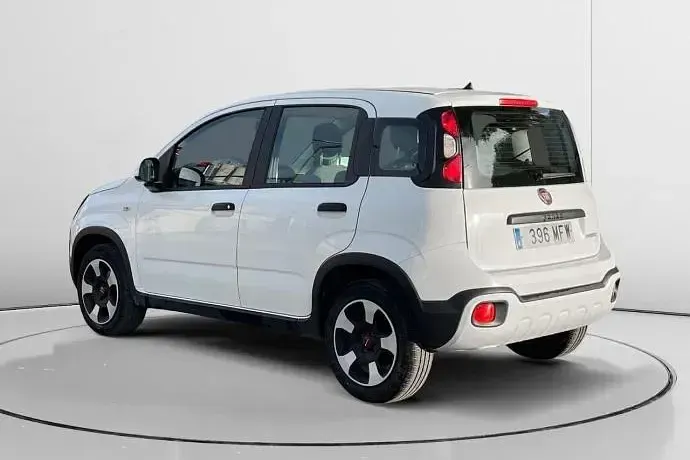 Usado Fiat Panda Cross Cross 69 CV (50 kW) 2023 Utilitario