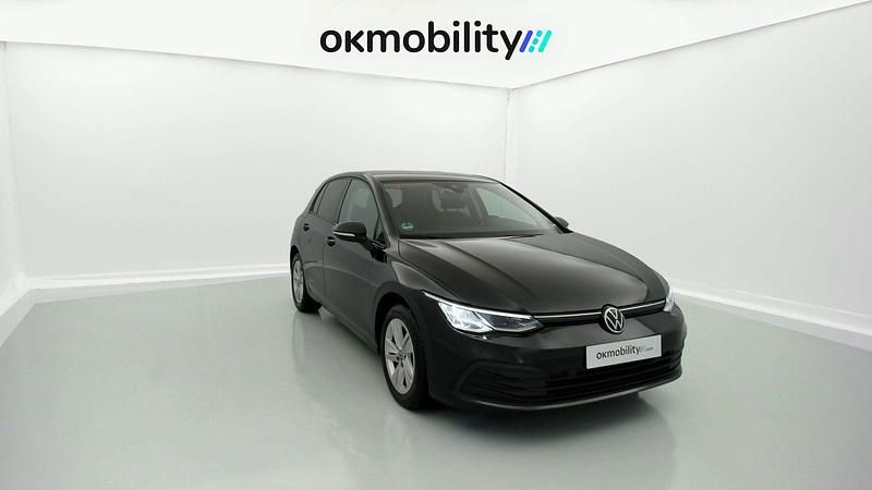 Usado VW Golf VII Life 150 CV (110 kW) 2020 Deep black perleffekt