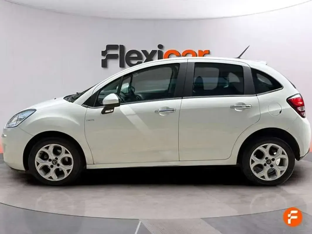 Usado Citroën C3 Exclusive 99 CV (72 kW) 2016 Blanco Utilitario