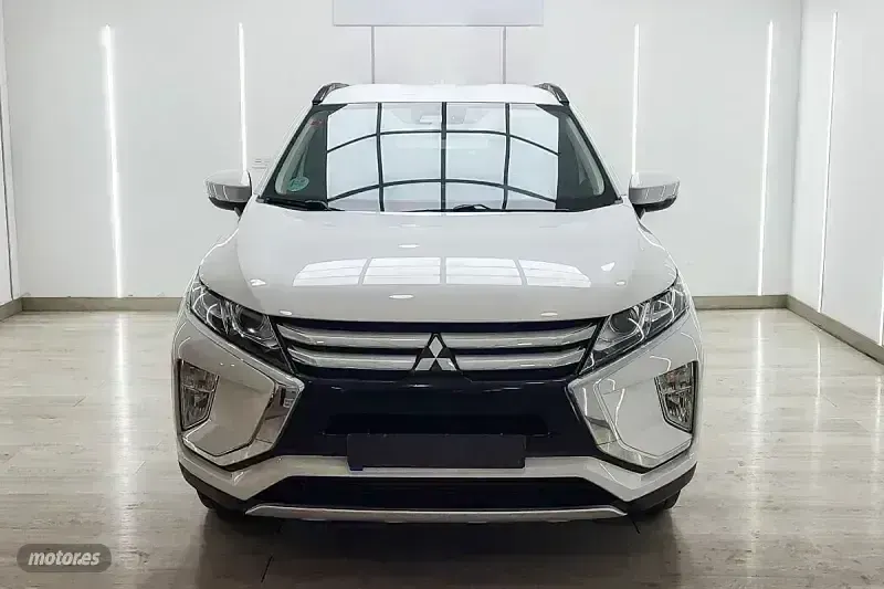 Usado Mitsubishi Eclipse Cross Spirit 163 CV (119 kW) 2019 Blanco SUV