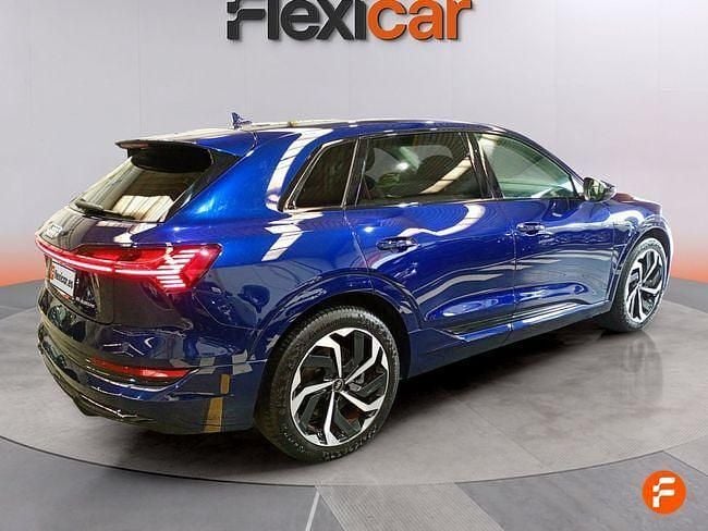 Usado Audi e-tron S-Line 300 kW (408 CV) 2021 Azul SUV