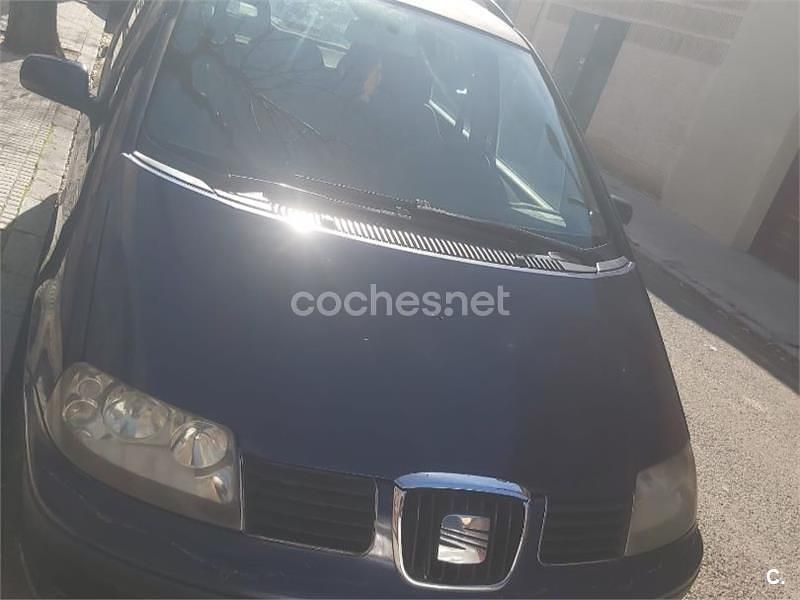 Usado Seat Alhambra 115 CV (84 kW) 2002 Azul Monovolumen