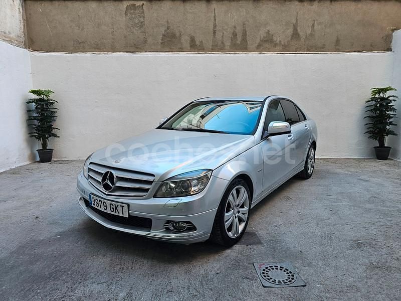 Gris / plata Usado 2009 Mercedes C200 Avantgarde Berlina | 8999 € (Precio justo) - Imagen 1/4