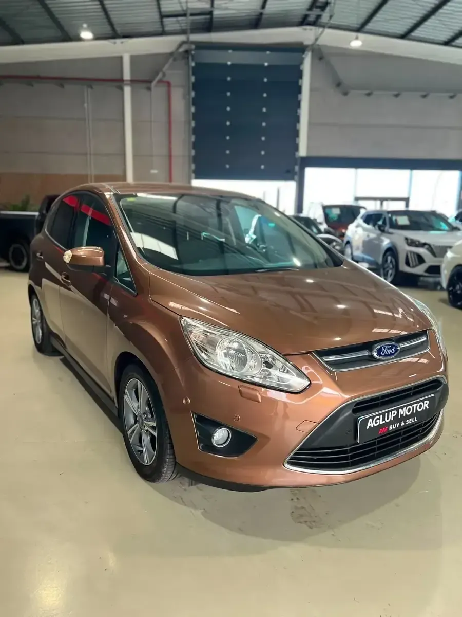 Usado Ford C-MAX S 125 CV (91 kW) 2014 Marrón Monovolumen