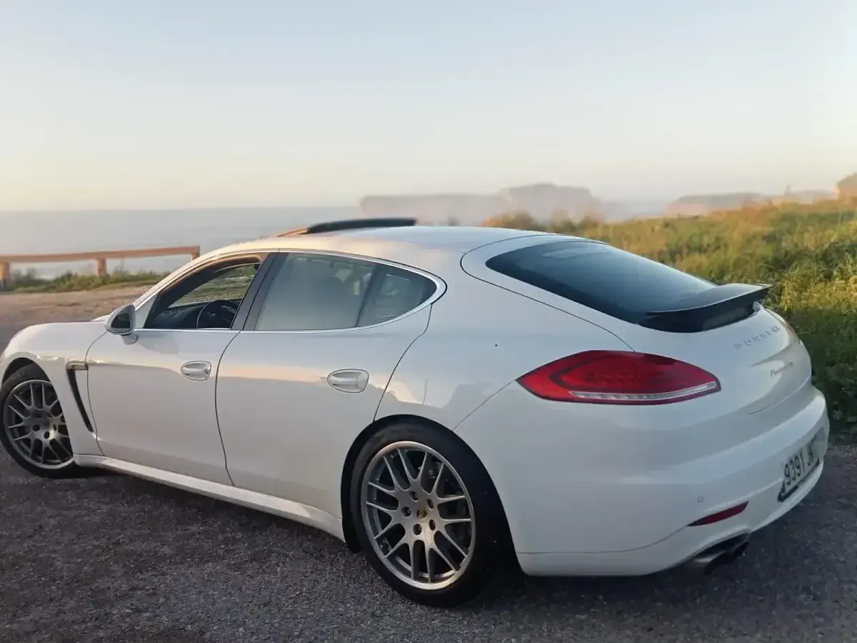 Usado Porsche Panamera 4S 420 CV (308 kW) 2016 Blanco Berlina