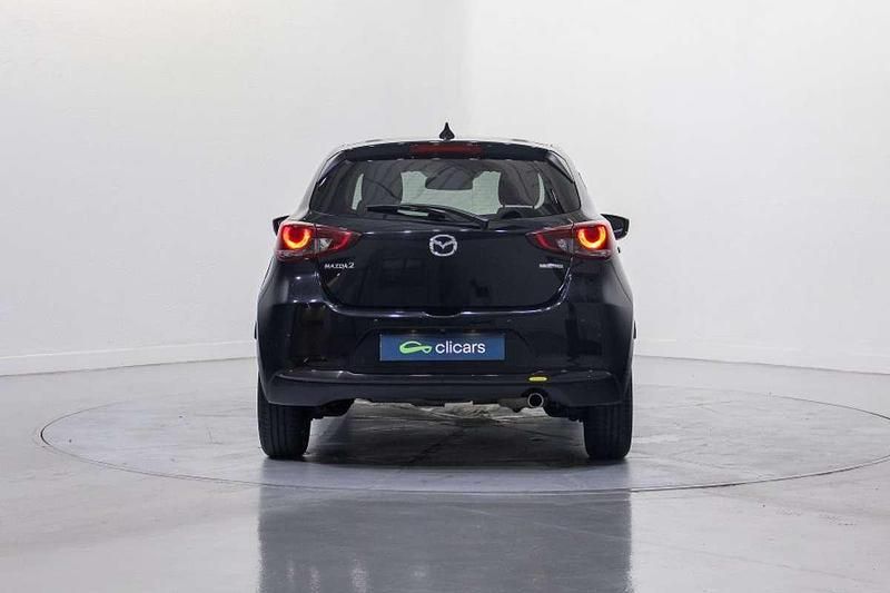Usado Mazda 2 Signature 90 CV (66 kW) 2023 Negro Utilitario
