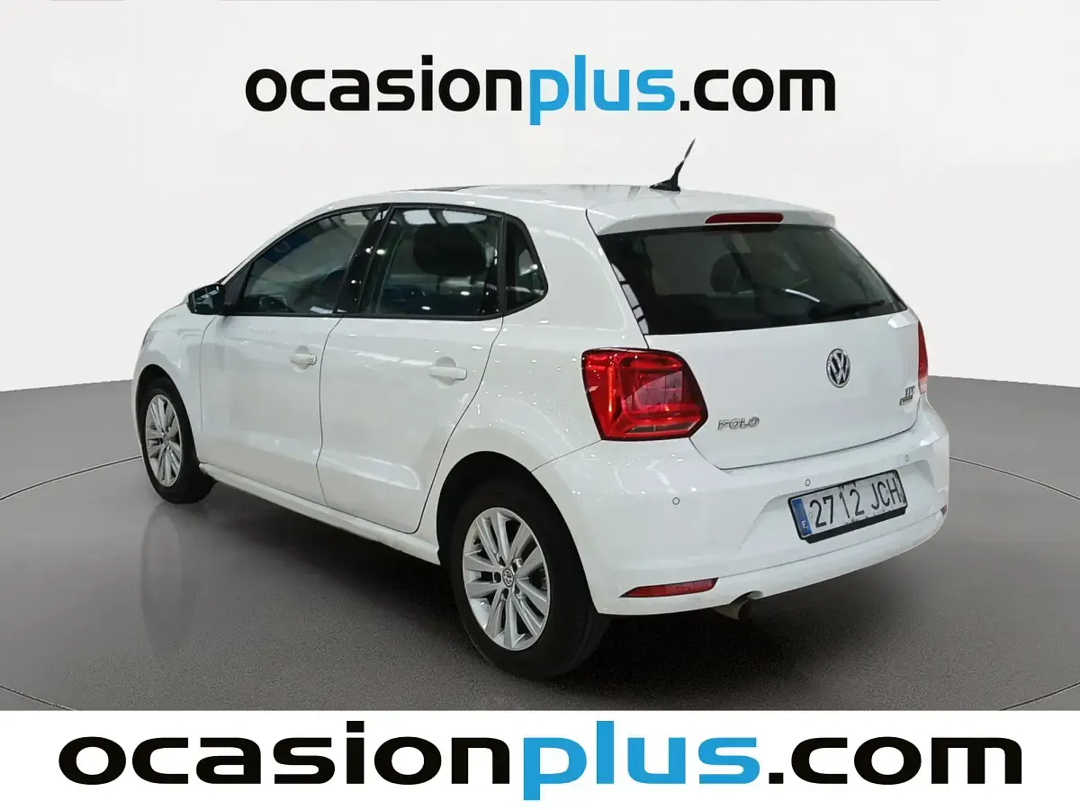 Usado VW Polo Advance 90 CV (66 kW) 2015 Blanco Utilitario