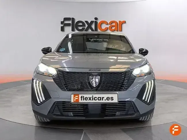 Usado Peugeot 2008 Allure 100 CV (73 kW) 2023 Gris SUV