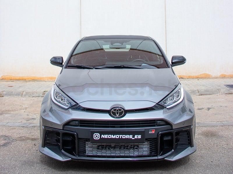 Usado Toyota Yaris 276 CV (202 kW) 2024 Gris / plata Utilitario