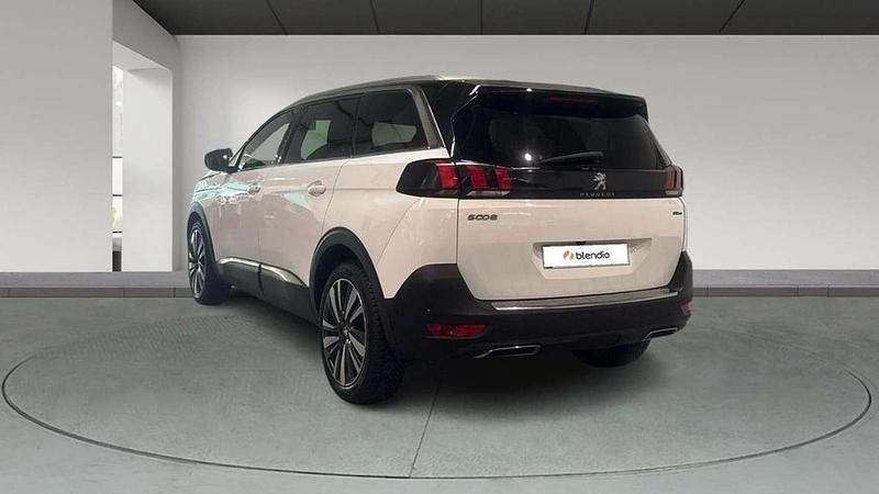 Usado Peugeot 5008 Allure 131 CV (96 kW) 2019 Blanco Monovolumen