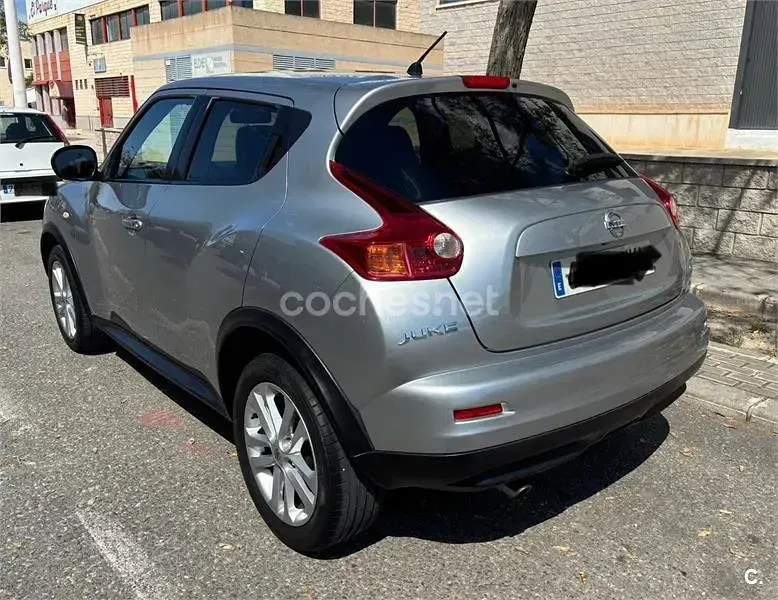 Usado Nissan Juke Premium Edition 110 CV (80 kW) 2012 Gris / plata SUV
