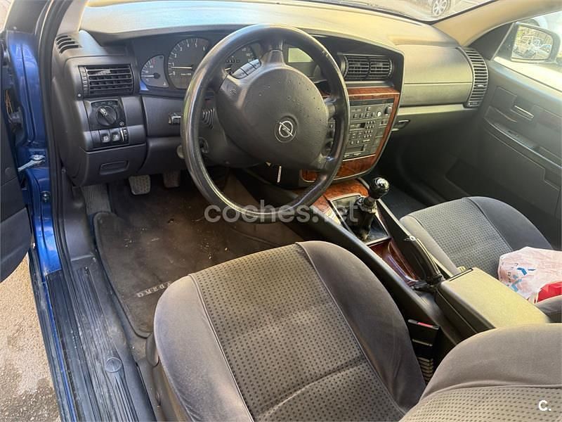 Brugt Opel Omega Elegance 150 HK (110 kW) 2003 Blå Stationcar