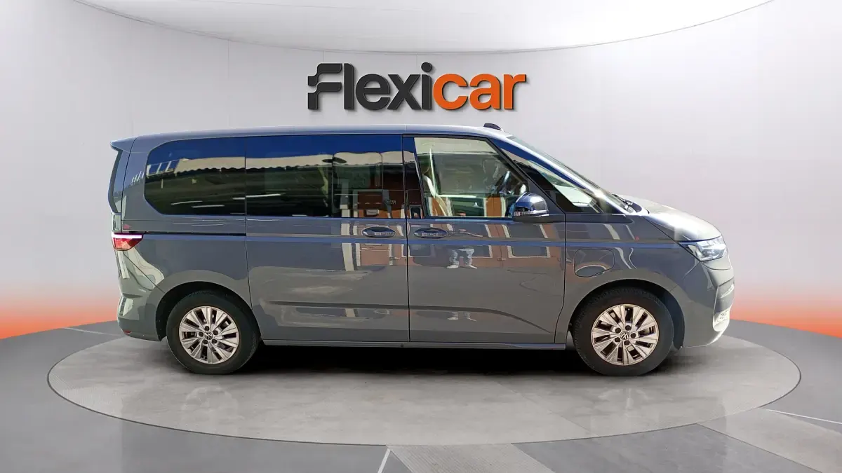 Usado VW Multivan 218 CV (160 kW) 2023 Gris Monovolumen