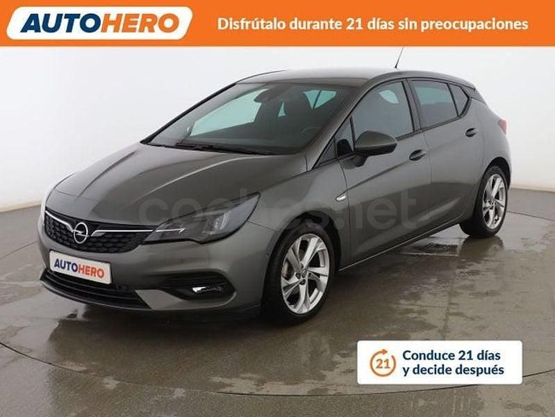 Usado Opel Astra GS Line 110 CV (80 kW) 2021 Gris / plata Berlina
